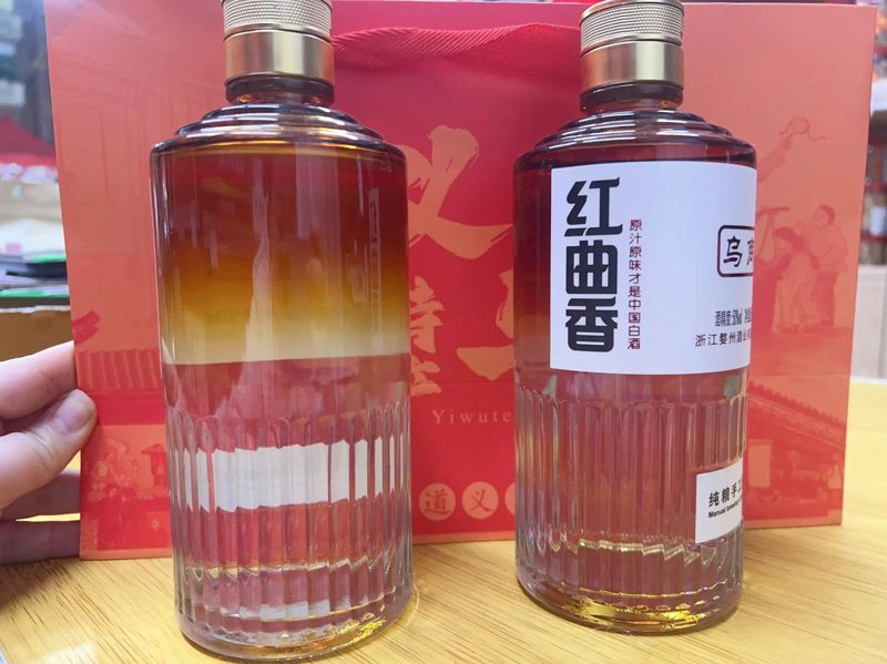 红酒批发行业新动态：线上线下融合的趋势